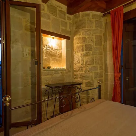 Villa Amfithea In Plaka By Apokoronas-villas Kambia
